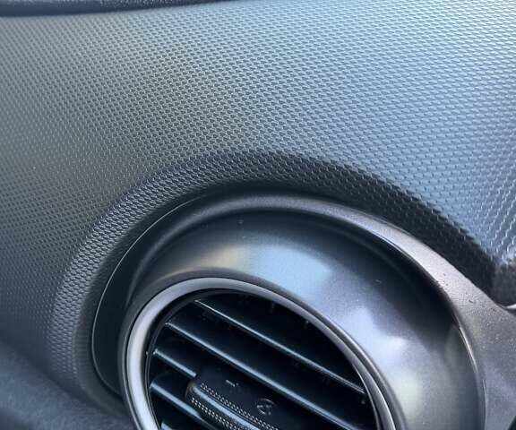 Білий Хендай Kona Electric, об'ємом двигуна 0 л та пробігом 64 тис. км за 14950 $, фото 134 на Automoto.ua