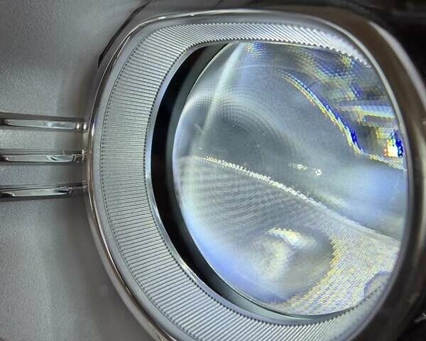 Білий Хендай Kona Electric, об'ємом двигуна 0 л та пробігом 64 тис. км за 14950 $, фото 15 на Automoto.ua