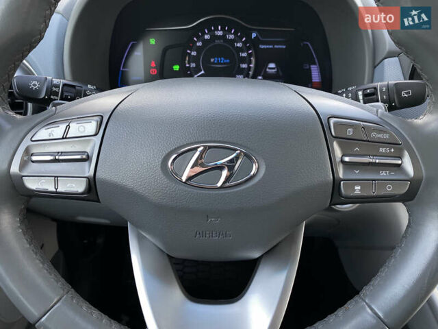 Білий Хендай Kona Electric, об'ємом двигуна 0 л та пробігом 115 тис. км за 18700 $, фото 42 на Automoto.ua