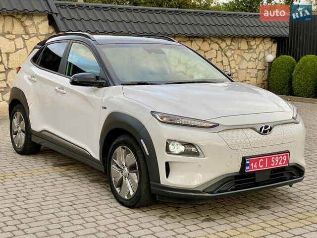 Білий Хендай Kona Electric, об'ємом двигуна 0 л та пробігом 68 тис. км за 19699 $, фото 6 на Automoto.ua