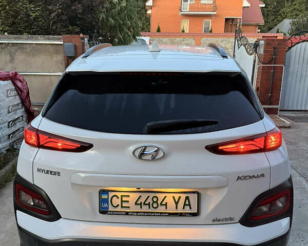 Белый Хендай Kona Electric, объемом двигателя 0 л и пробегом 47 тыс. км за 16100 $, фото 5 на Automoto.ua