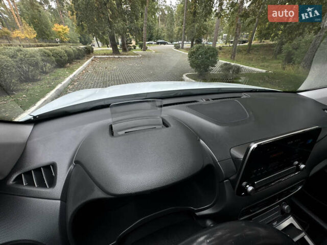 Белый Хендай Kona Electric, объемом двигателя 0 л и пробегом 103 тыс. км за 17999 $, фото 94 на Automoto.ua