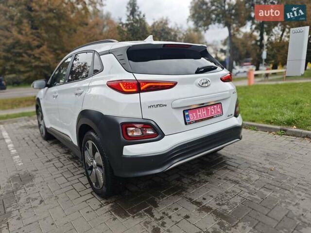 Білий Хендай Kona Electric, об'ємом двигуна 0 л та пробігом 78 тис. км за 17900 $, фото 10 на Automoto.ua