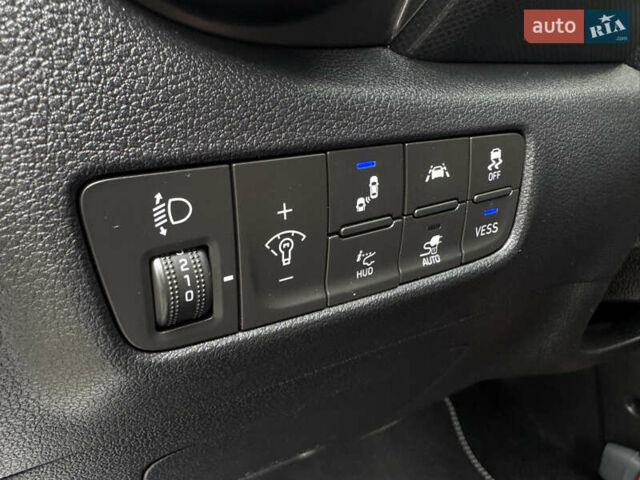 Белый Хендай Kona Electric, объемом двигателя 0 л и пробегом 103 тыс. км за 17999 $, фото 92 на Automoto.ua