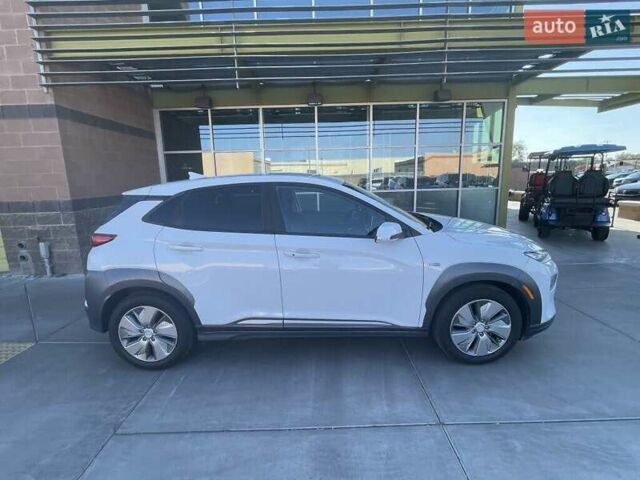 Білий Хендай Kona Electric, об'ємом двигуна 0 л та пробігом 13 тис. км за 8600 $, фото 6 на Automoto.ua