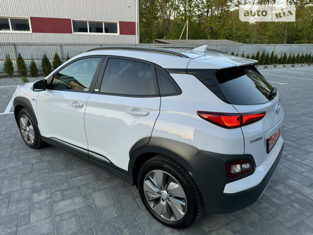 Белый Хендай Kona Electric, объемом двигателя 0 л и пробегом 88 тыс. км за 19200 $, фото 20 на Automoto.ua