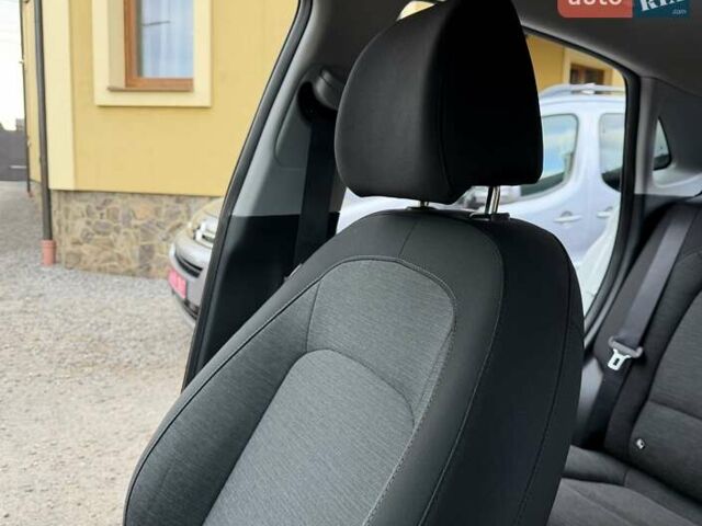 Білий Хендай Kona Electric, об'ємом двигуна 0 л та пробігом 64 тис. км за 14950 $, фото 66 на Automoto.ua