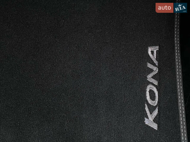 Білий Хендай Kona Electric, об'ємом двигуна 0 л та пробігом 68 тис. км за 19699 $, фото 47 на Automoto.ua
