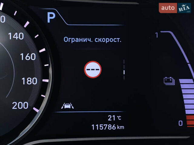 Білий Хендай Kona Electric, об'ємом двигуна 0 л та пробігом 115 тис. км за 18700 $, фото 51 на Automoto.ua