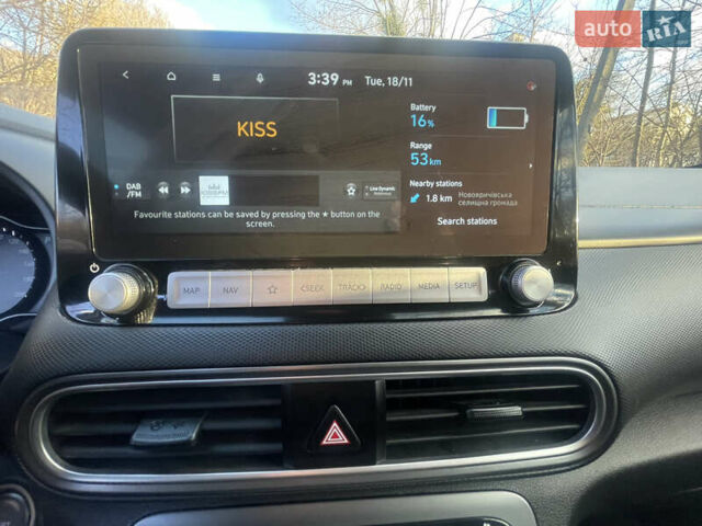 Білий Хендай Kona Electric, об'ємом двигуна 0 л та пробігом 125 тис. км за 17800 $, фото 15 на Automoto.ua