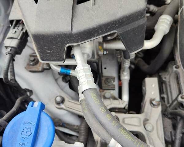 Белый Хендай Kona Electric, объемом двигателя 0 л и пробегом 65 тыс. км за 18700 $, фото 13 на Automoto.ua