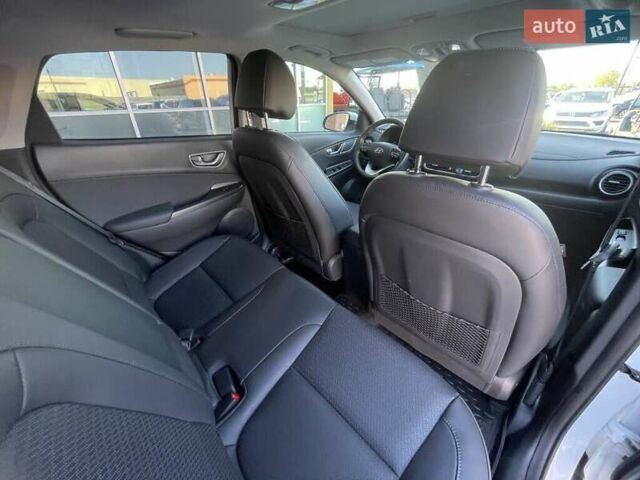 Білий Хендай Kona Electric, об'ємом двигуна 0 л та пробігом 13 тис. км за 8600 $, фото 24 на Automoto.ua