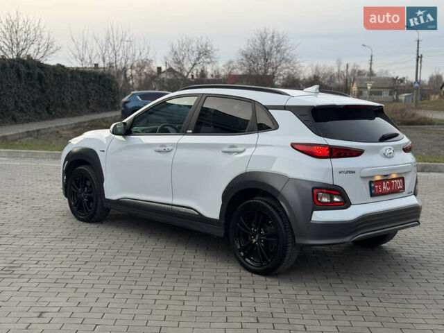 Білий Хендай Kona Electric, об'ємом двигуна 0 л та пробігом 81 тис. км за 18500 $, фото 28 на Automoto.ua