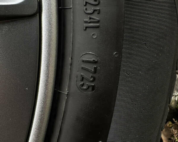 Белый Хендай Kona Electric, объемом двигателя 0 л и пробегом 103 тыс. км за 17999 $, фото 46 на Automoto.ua