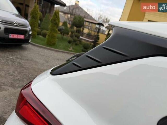 Білий Хендай Kona Electric, об'ємом двигуна 0 л та пробігом 64 тис. км за 14950 $, фото 34 на Automoto.ua