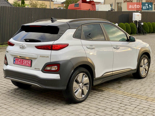Білий Хендай Kona Electric, об'ємом двигуна 0 л та пробігом 68 тис. км за 19699 $, фото 10 на Automoto.ua