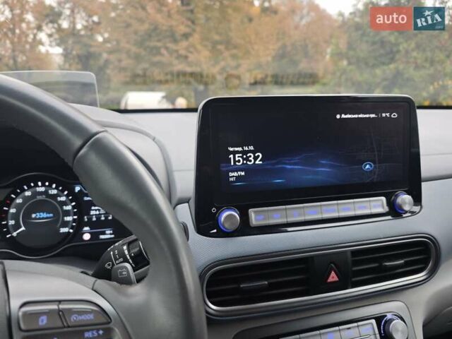 Білий Хендай Kona Electric, об'ємом двигуна 0 л та пробігом 78 тис. км за 17900 $, фото 23 на Automoto.ua