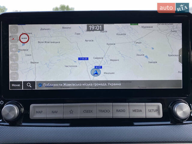 Білий Хендай Kona Electric, об'ємом двигуна 0 л та пробігом 115 тис. км за 18700 $, фото 69 на Automoto.ua