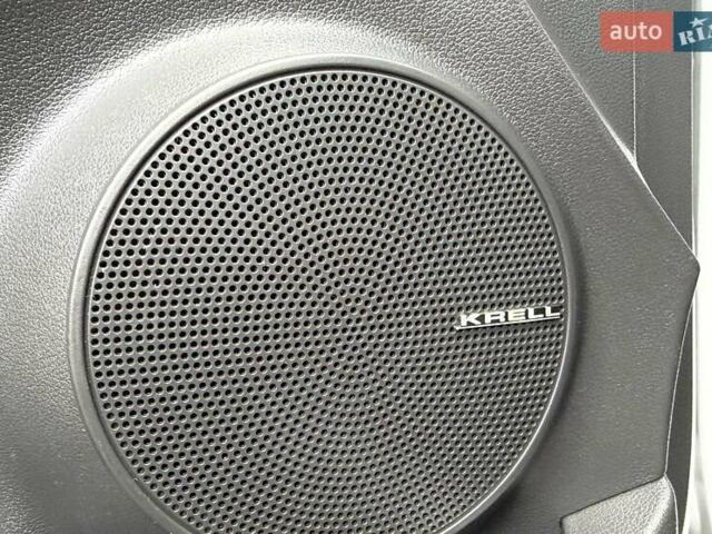 Білий Хендай Kona Electric, об'ємом двигуна 0 л та пробігом 64 тис. км за 14950 $, фото 84 на Automoto.ua