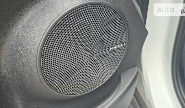 Белый Хендай Kona Electric, объемом двигателя 0 л и пробегом 50 тыс. км за 21500 $, фото 12 на Automoto.ua