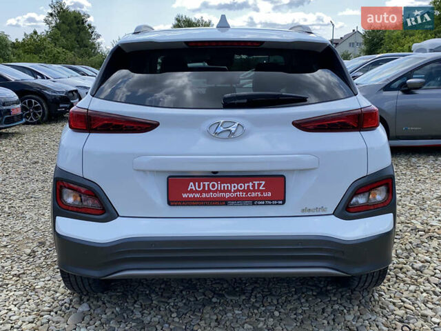Білий Хендай Kona Electric, об'ємом двигуна 0 л та пробігом 115 тис. км за 18700 $, фото 18 на Automoto.ua