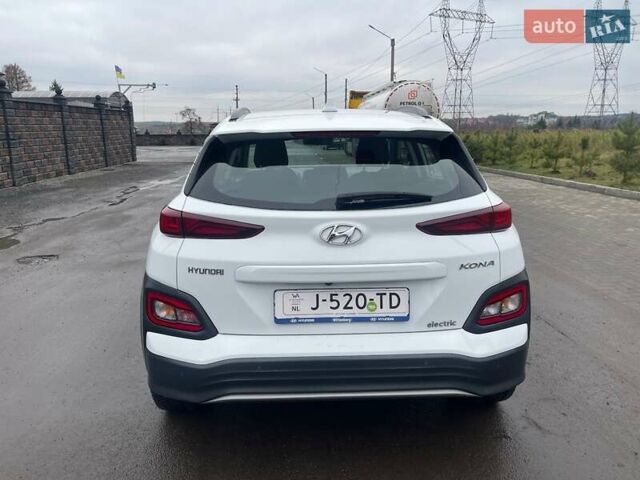 Білий Хендай Kona Electric, об'ємом двигуна 0 л та пробігом 158 тис. км за 16500 $, фото 11 на Automoto.ua
