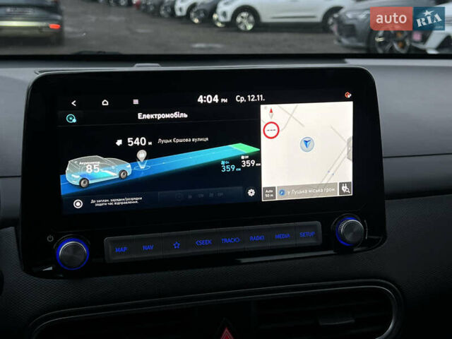 Білий Хендай Kona Electric, об'ємом двигуна 0 л та пробігом 70 тис. км за 19828 $, фото 73 на Automoto.ua