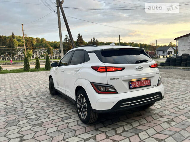 Білий Хендай Kona Electric, об'ємом двигуна 0 л та пробігом 21 тис. км за 19300 $, фото 6 на Automoto.ua