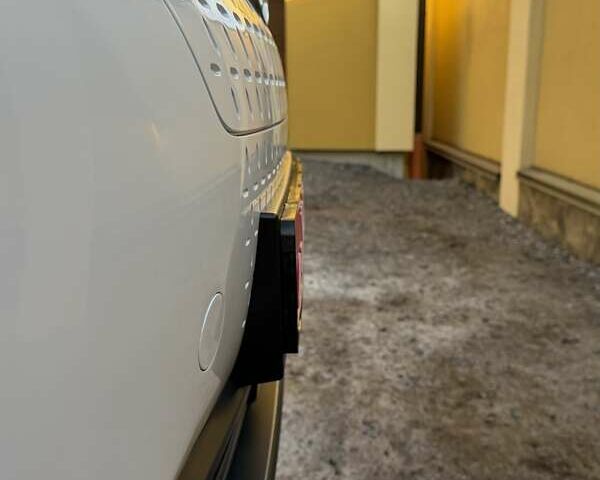 Білий Хендай Kona Electric, об'ємом двигуна 0 л та пробігом 64 тис. км за 16950 $, фото 25 на Automoto.ua