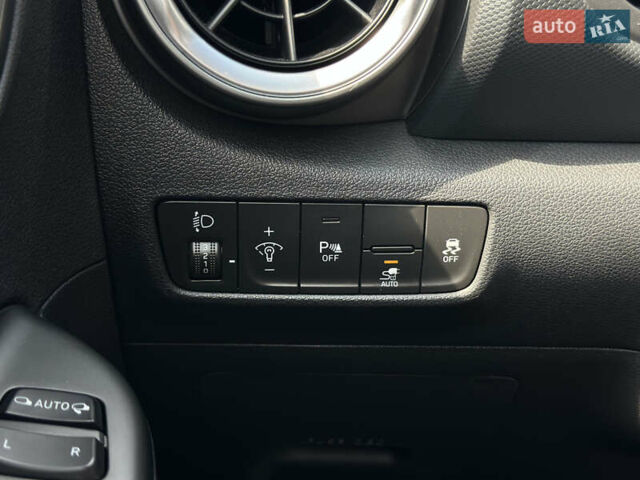 Білий Хендай Kona Electric, об'ємом двигуна 0 л та пробігом 93 тис. км за 18900 $, фото 37 на Automoto.ua