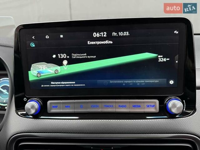 Белый Хендай Kona Electric, объемом двигателя 0 л и пробегом 64 тыс. км за 21499 $, фото 92 на Automoto.ua