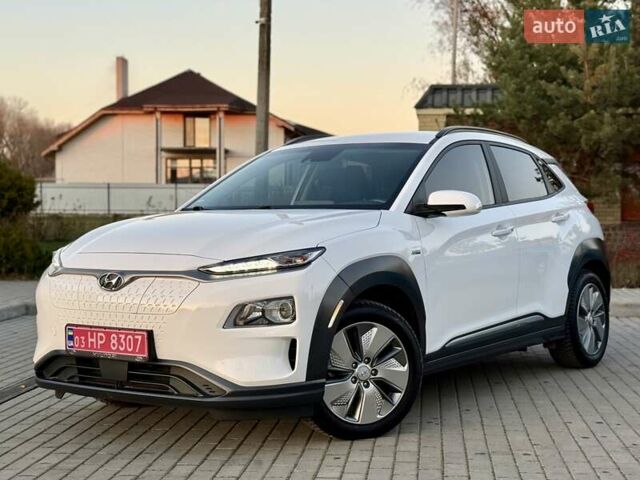 Белый Хендай Kona Electric, объемом двигателя 0 л и пробегом 78 тыс. км за 17250 $, фото 7 на Automoto.ua