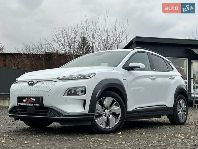 Білий Хендай Kona Electric, об'ємом двигуна 0 л та пробігом 70 тис. км за 19828 $, фото 3 на Automoto.ua