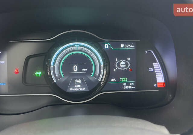 Белый Хендай Kona Electric, объемом двигателя 0 л и пробегом 124 тыс. км за 17494 $, фото 63 на Automoto.ua