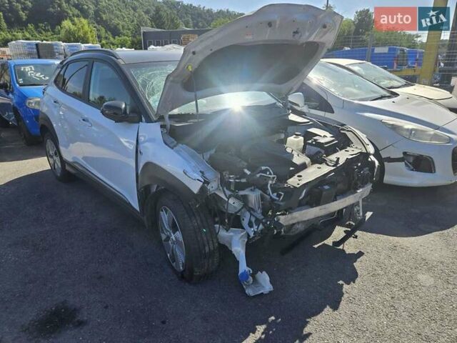 Білий Хендай Kona Electric, об'ємом двигуна 0 л та пробігом 89 тис. км за 9999 $, фото 1 на Automoto.ua