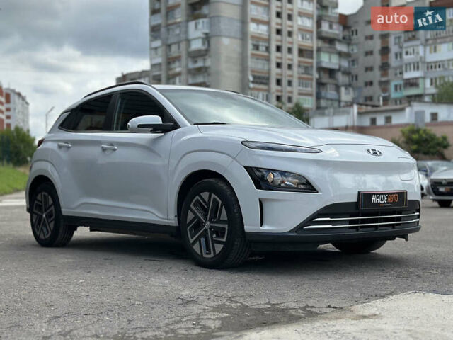 Білий Хендай Kona Electric, об'ємом двигуна 0 л та пробігом 93 тис. км за 18900 $, фото 9 на Automoto.ua
