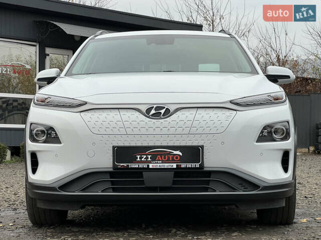 Білий Хендай Kona Electric, об'ємом двигуна 0 л та пробігом 70 тис. км за 19828 $, фото 1 на Automoto.ua