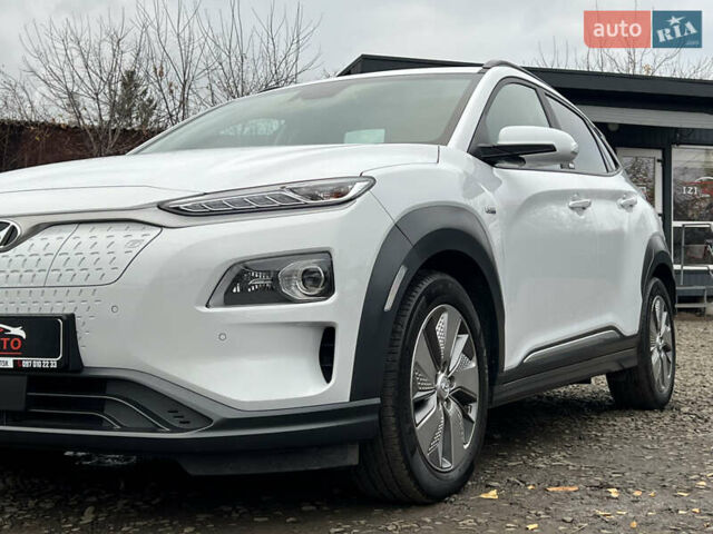 Білий Хендай Kona Electric, об'ємом двигуна 0 л та пробігом 70 тис. км за 19828 $, фото 10 на Automoto.ua