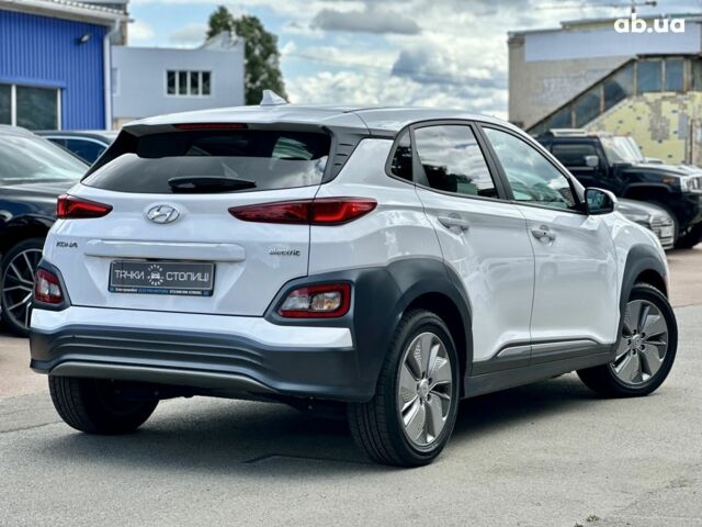Белый Хендай Kona Electric, объемом двигателя 0 л и пробегом 149 тыс. км за 15350 $, фото 4 на Automoto.ua