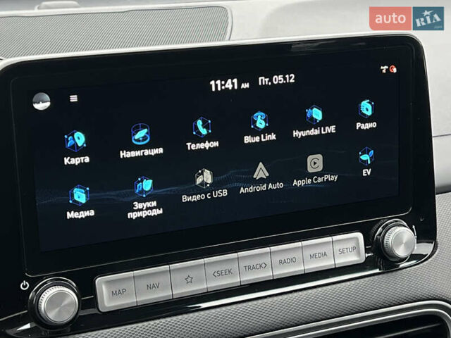 Белый Хендай Kona Electric, объемом двигателя 0 л и пробегом 111 тыс. км за 18570 $, фото 82 на Automoto.ua