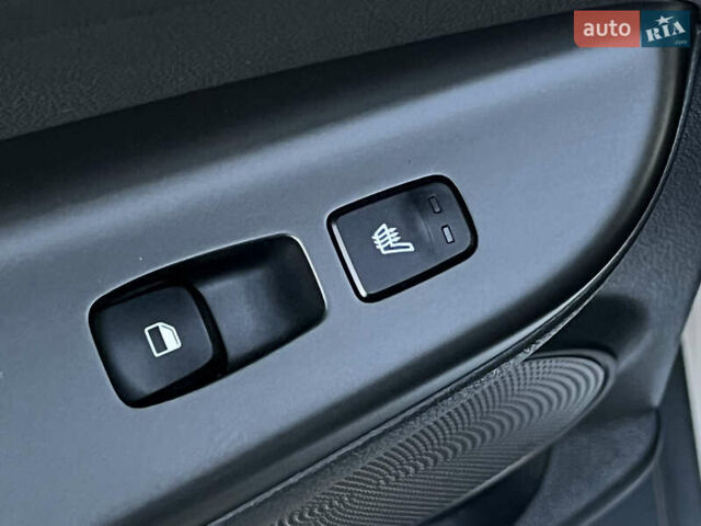 Білий Хендай Kona Electric, об'ємом двигуна 0 л та пробігом 70 тис. км за 19828 $, фото 37 на Automoto.ua