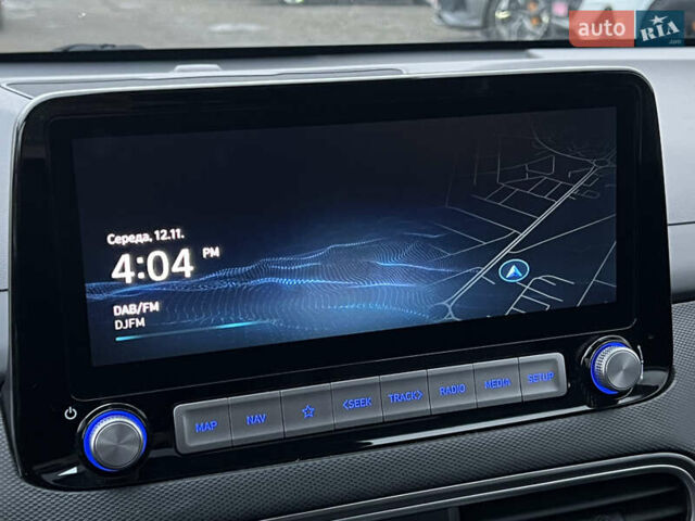 Білий Хендай Kona Electric, об'ємом двигуна 0 л та пробігом 70 тис. км за 19828 $, фото 75 на Automoto.ua