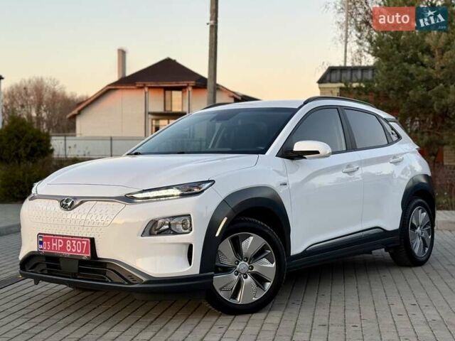 Белый Хендай Kona Electric, объемом двигателя 0 л и пробегом 78 тыс. км за 17250 $, фото 8 на Automoto.ua
