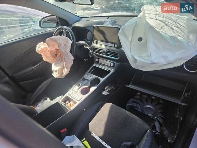 Білий Хендай Kona Electric, об'ємом двигуна 0 л та пробігом 89 тис. км за 9999 $, фото 6 на Automoto.ua