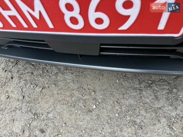 Белый Хендай Kona Electric, объемом двигателя 0 л и пробегом 92 тыс. км за 17950 $, фото 16 на Automoto.ua