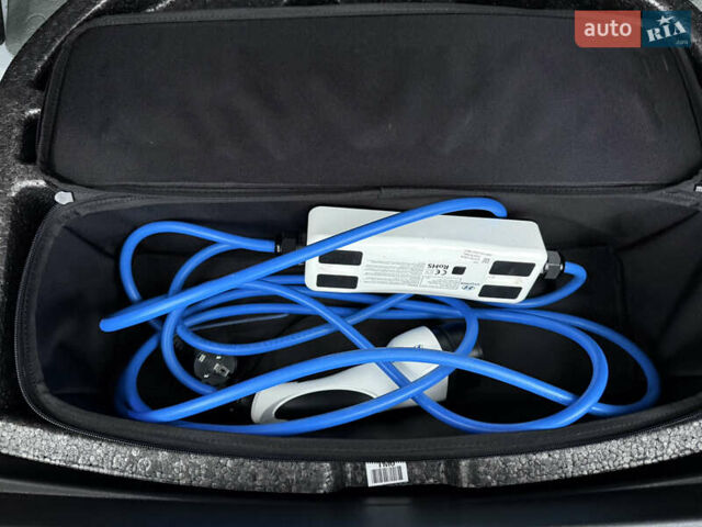 Белый Хендай Kona Electric, объемом двигателя 0 л и пробегом 98 тыс. км за 18999 $, фото 54 на Automoto.ua