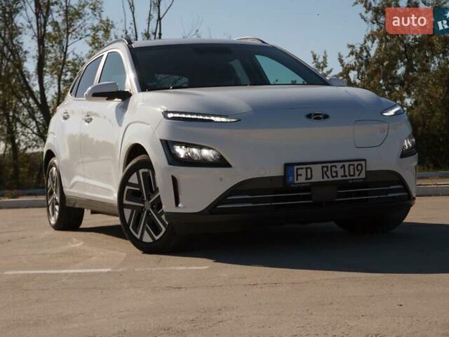 Білий Хендай Kona Electric, об'ємом двигуна 0 л та пробігом 130 тис. км за 22000 $, фото 28 на Automoto.ua