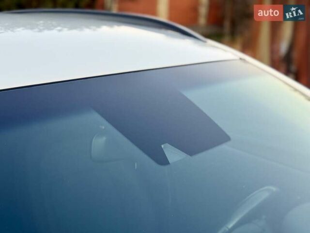 Белый Хендай Kona Electric, объемом двигателя 0 л и пробегом 78 тыс. км за 17250 $, фото 29 на Automoto.ua