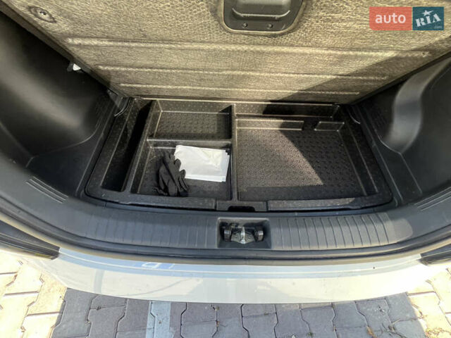 Белый Хендай Kona Electric, объемом двигателя 0 л и пробегом 51 тыс. км за 16999 $, фото 11 на Automoto.ua