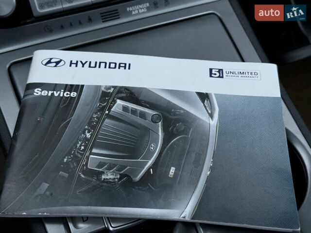 Белый Хендай Kona Electric, объемом двигателя 0 л и пробегом 98 тыс. км за 18999 $, фото 48 на Automoto.ua